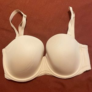 Nude Wacoal 36DDD Strapless Bra